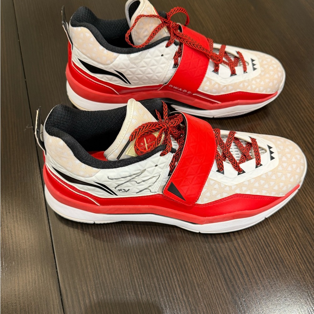 Basketball shoes worn by former Toronto Raptors Terrence Ross (#31)